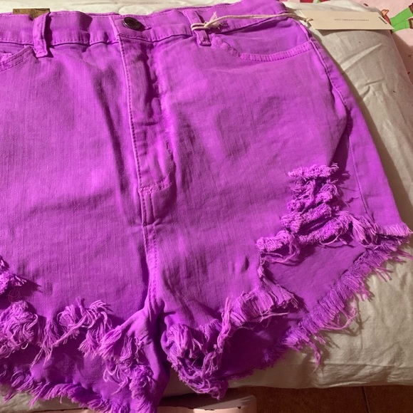 Aphrodite Purple high rise jean shorts- NWT - Picture 3 of 8